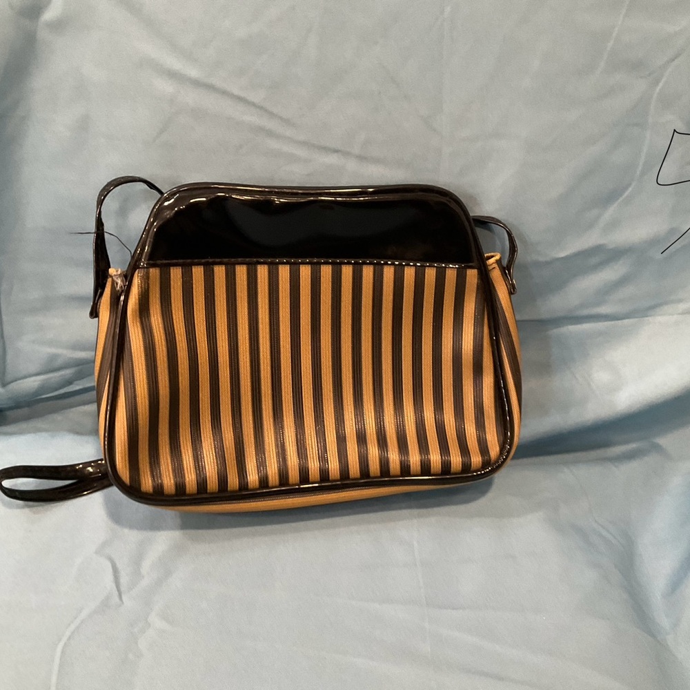 Small cross body bag, black & tan,